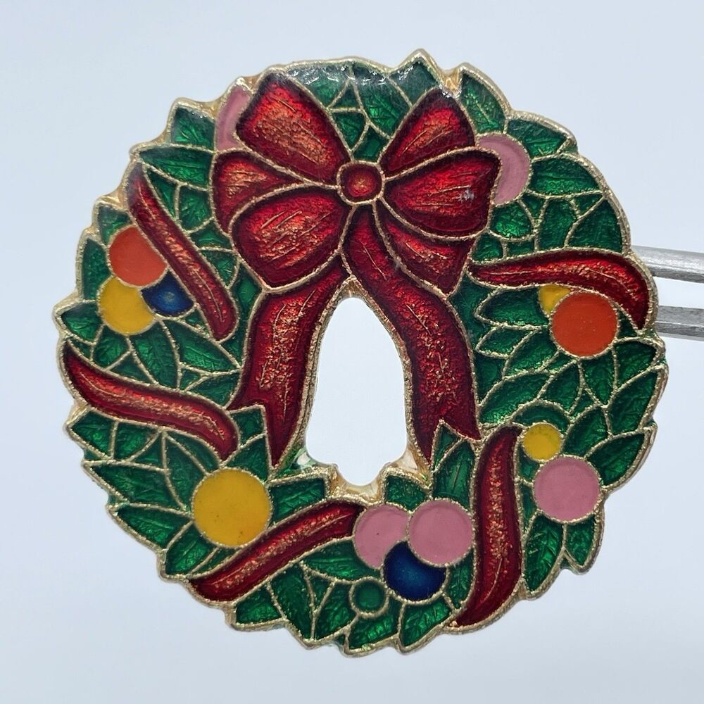 Vintage Centennia 1980 Gold Tone Green Enamel Christmas Wreath Brooch Pin